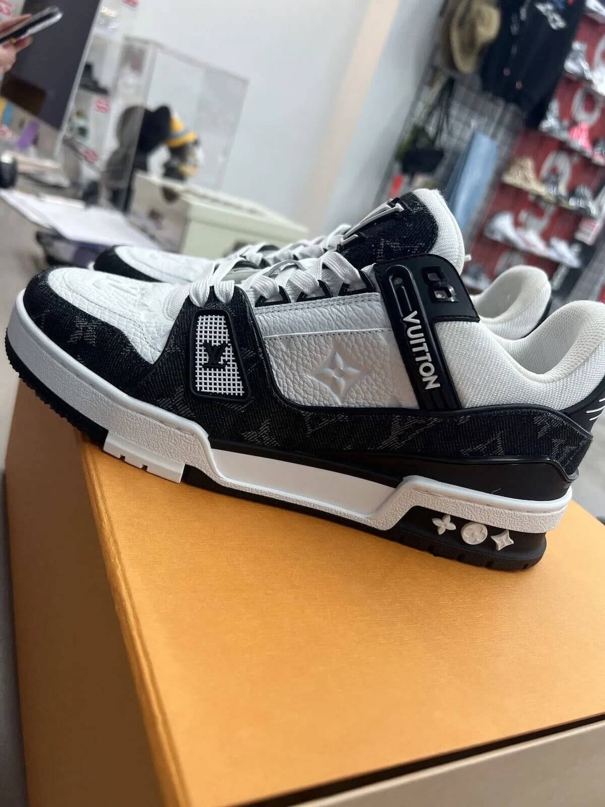 Louis vuitton trainer - Image 2