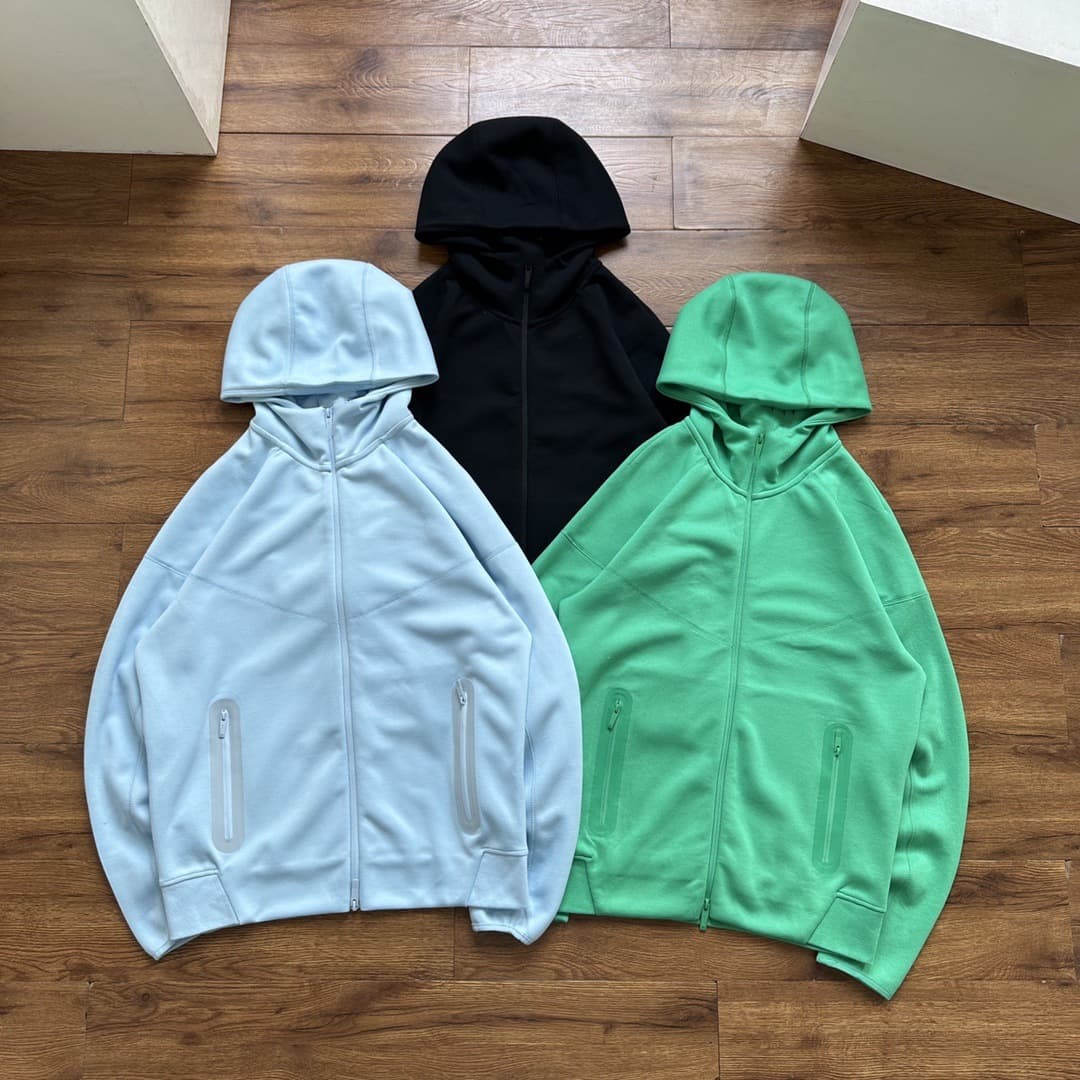 Nike Tech Fleece - Image 2
