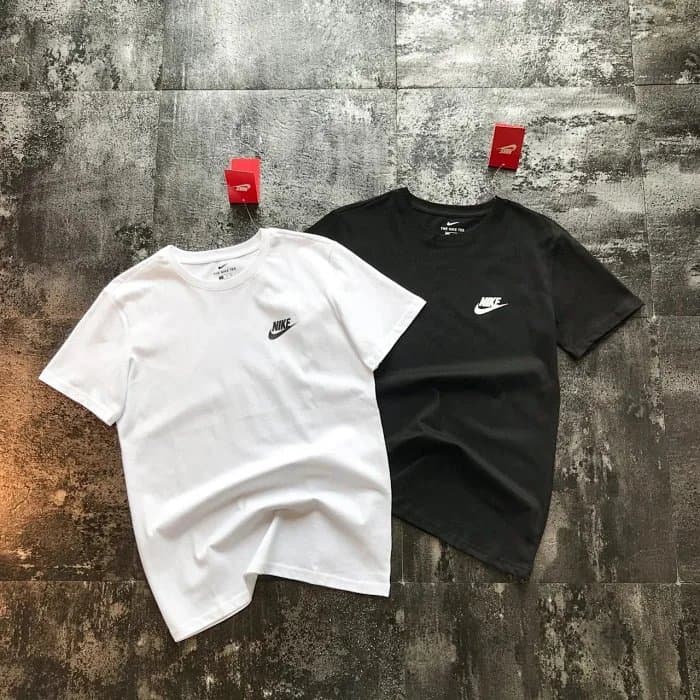 Nike T-shirt - Image 2